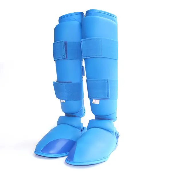 Protège-tibia de karaté à deux orteils