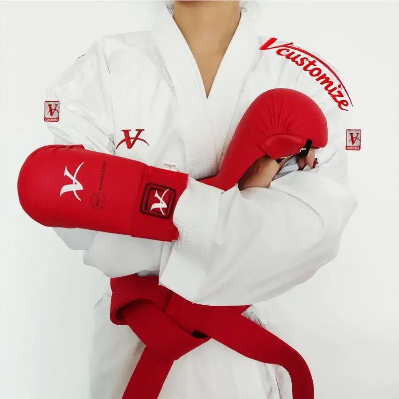 Uniforme léger de karaté Kumite